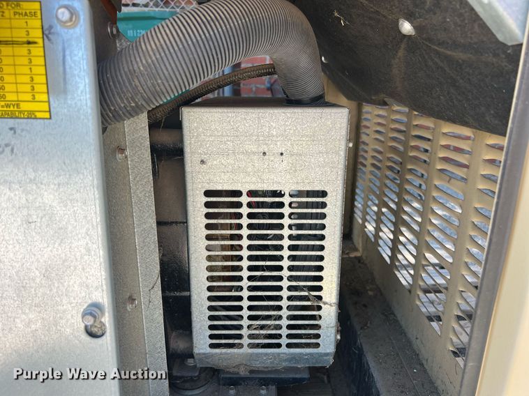 image for item EG8365 2006 Generac QT04554JNSNA generator