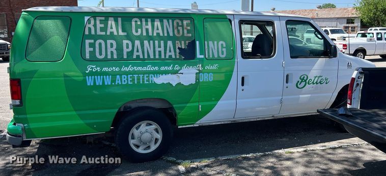 image for item EG8366 2001 Ford E350 van