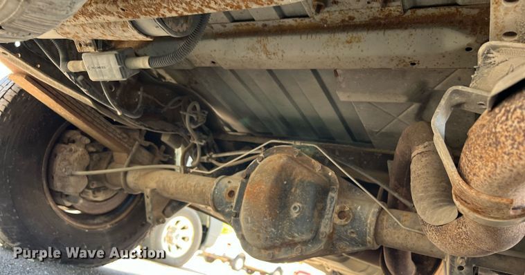 image for item EG8366 2001 Ford E350 van