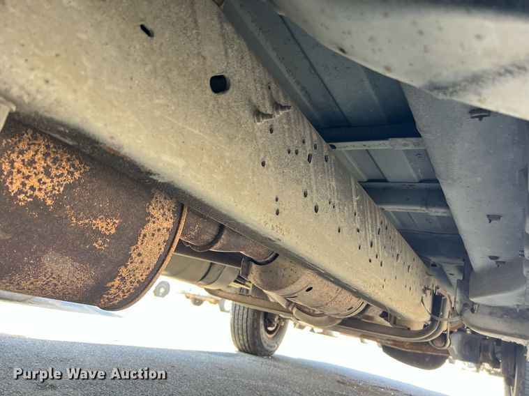 image for item EG8366 2001 Ford E350 van