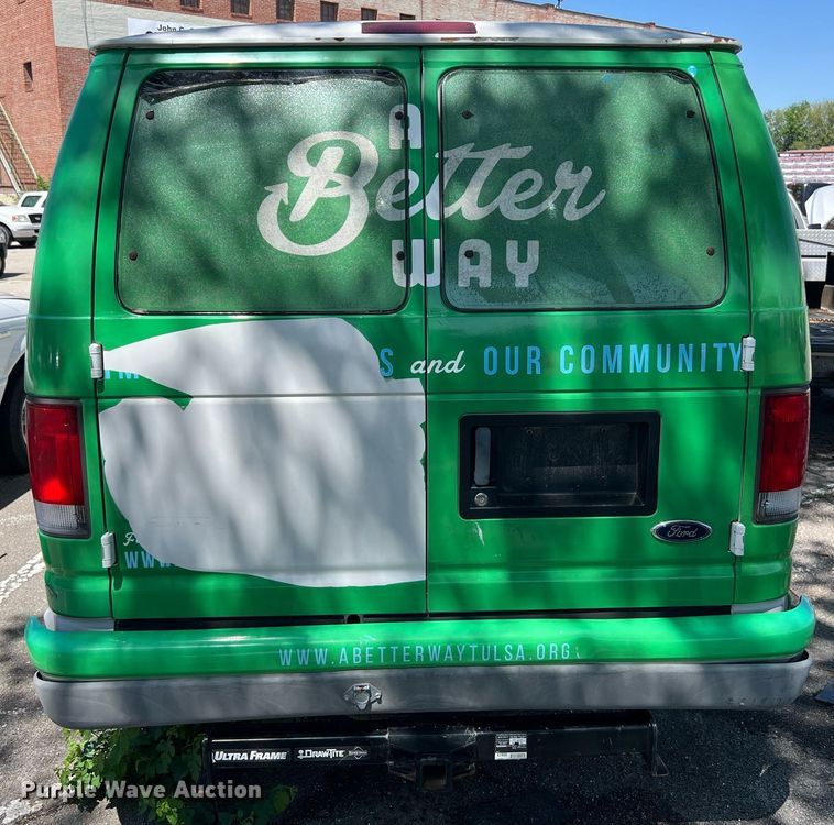 image for item EG8366 2001 Ford E350 van