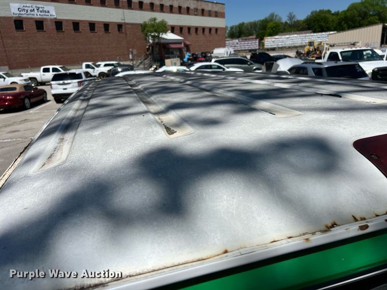 image for item EG8366 2001 Ford E350 van