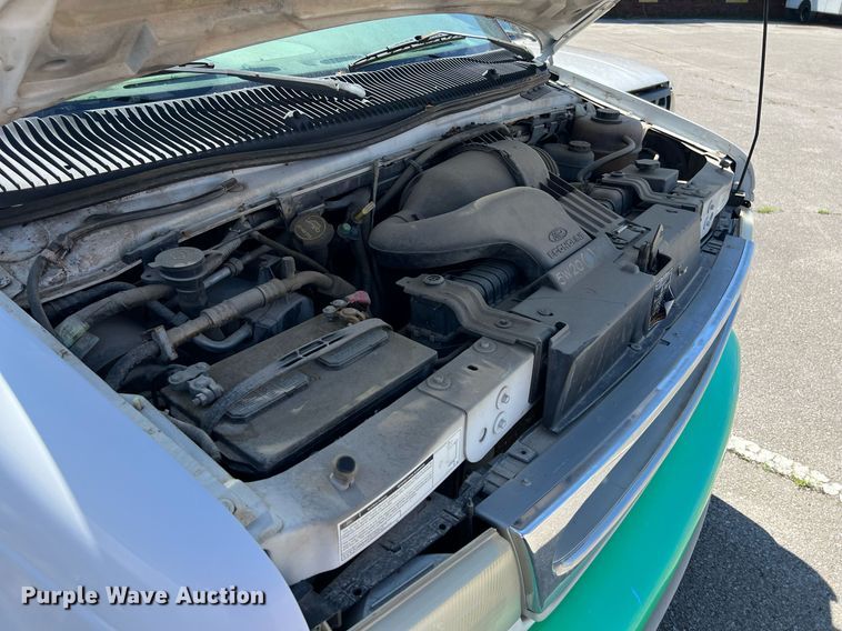 image for item EG8366 2001 Ford E350 van