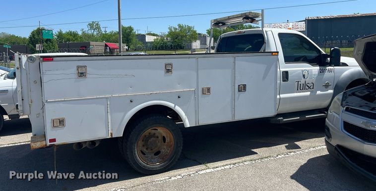 image for item EG8367 2011 Ford F450 Super Duty utility / service truck