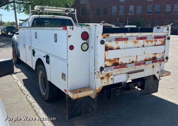 image for item EG8367 2011 Ford F450 Super Duty utility / service truck