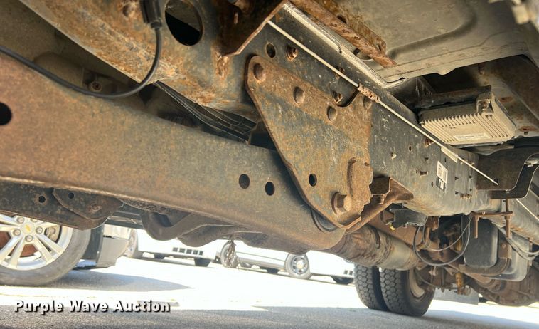 image for item EG8367 2011 Ford F450 Super Duty utility / service truck