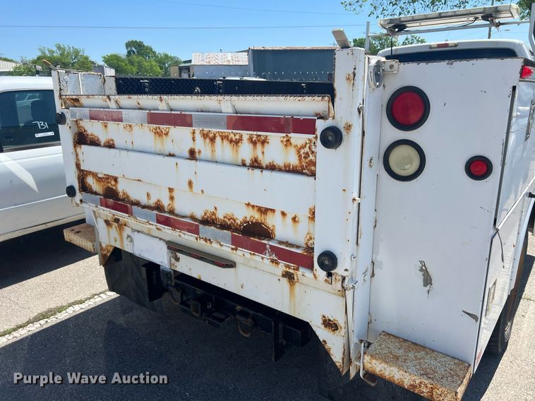 image for item EG8367 2011 Ford F450 Super Duty utility / service truck