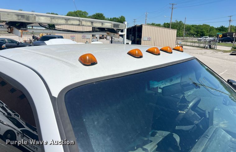 image for item EG8367 2011 Ford F450 Super Duty utility / service truck