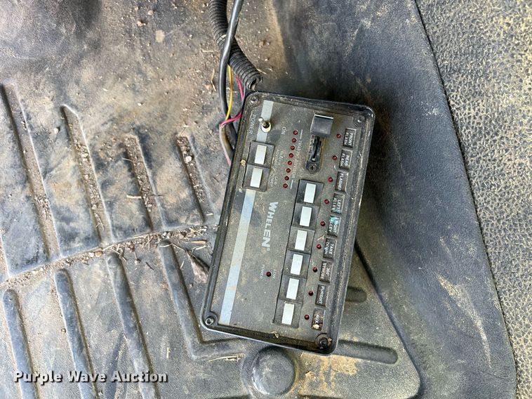 image for item EG8367 2011 Ford F450 Super Duty utility / service truck