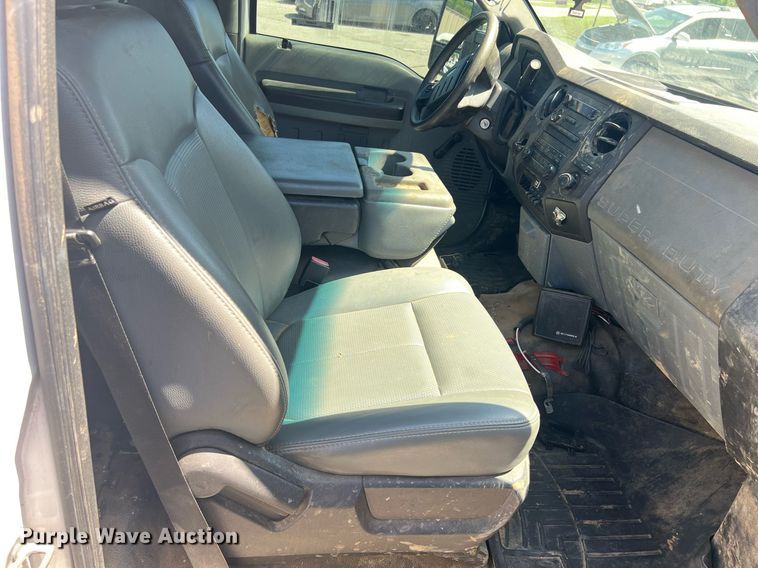 image for item EG8367 2011 Ford F450 Super Duty utility / service truck