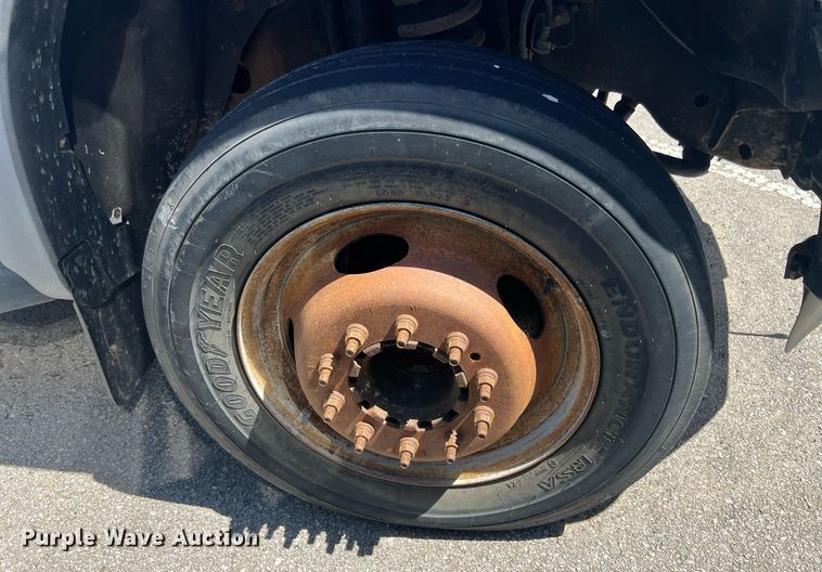 image for item EG8367 2011 Ford F450 Super Duty utility / service truck