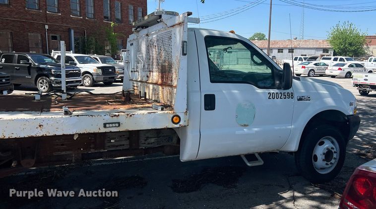 image for item EG8371 2002 Ford F450 Super Duty flatbed truck