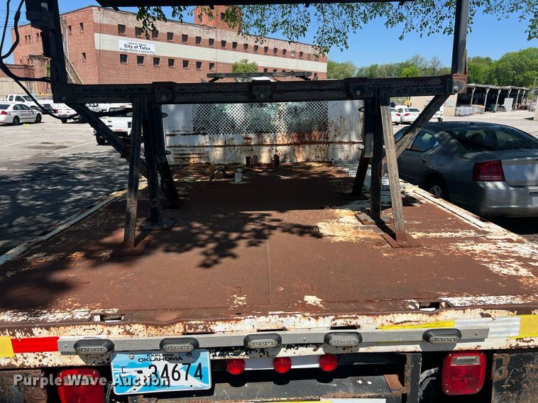 image for item EG8371 2002 Ford F450 Super Duty flatbed truck