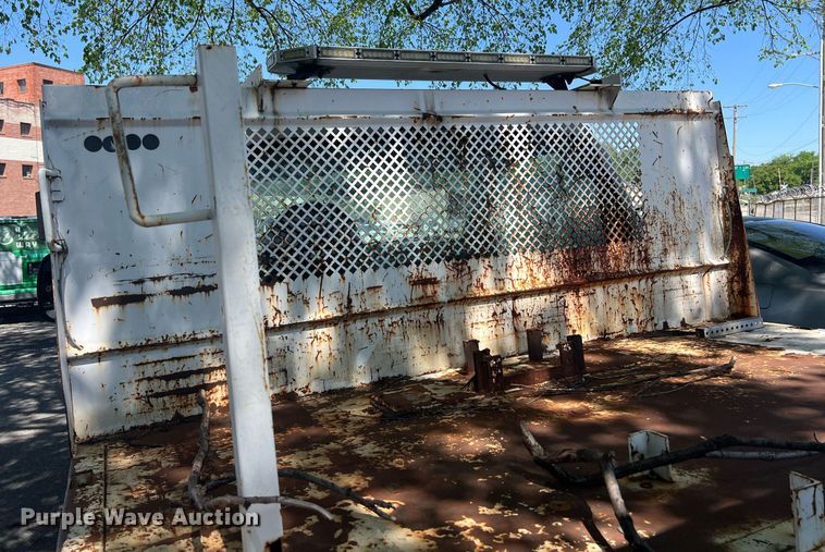 image for item EG8371 2002 Ford F450 Super Duty flatbed truck