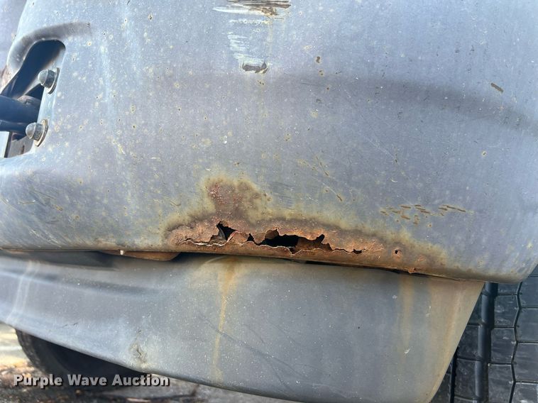 image for item EG8371 2002 Ford F450 Super Duty flatbed truck