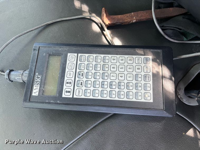 image for item EG8371 2002 Ford F450 Super Duty flatbed truck