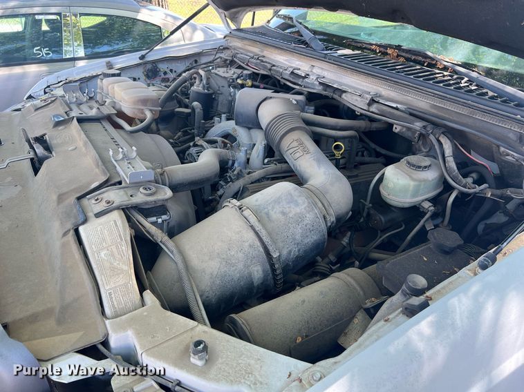 image for item EG8371 2002 Ford F450 Super Duty flatbed truck