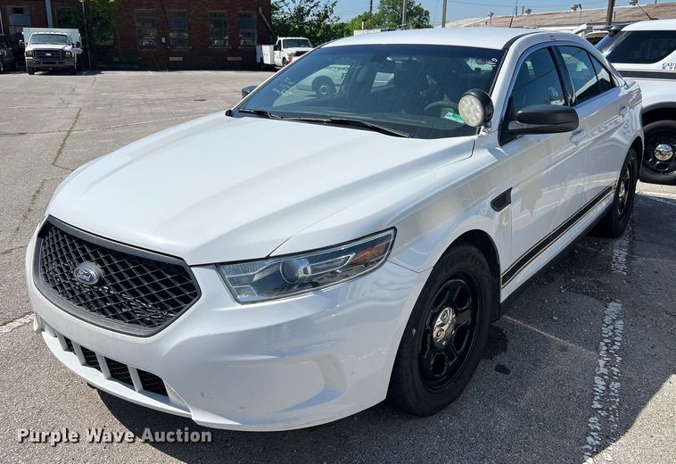 image for item EG8372 2017 Ford Taurus Police Interceptor 