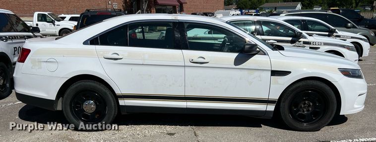 image for item EG8372 2017 Ford Taurus Police Interceptor 