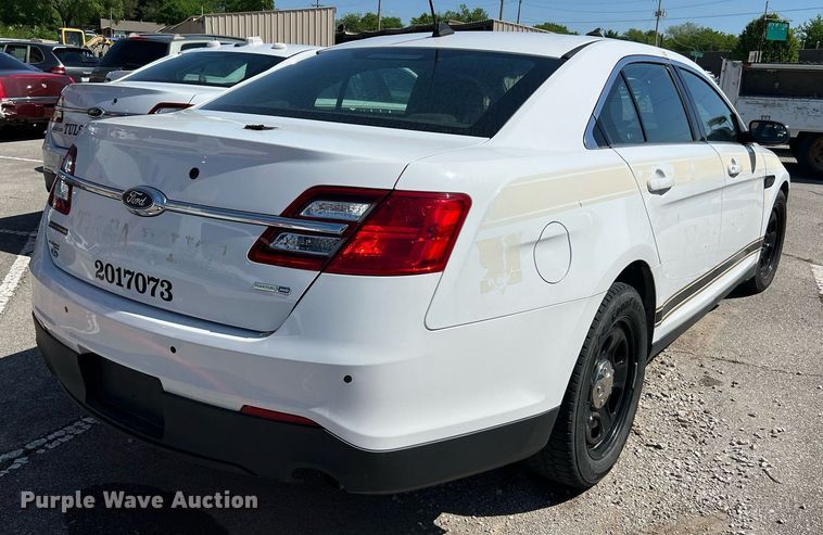 image for item EG8372 2017 Ford Taurus Police Interceptor 