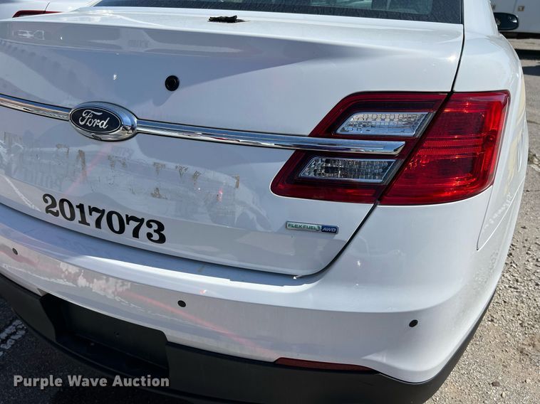 image for item EG8372 2017 Ford Taurus Police Interceptor 