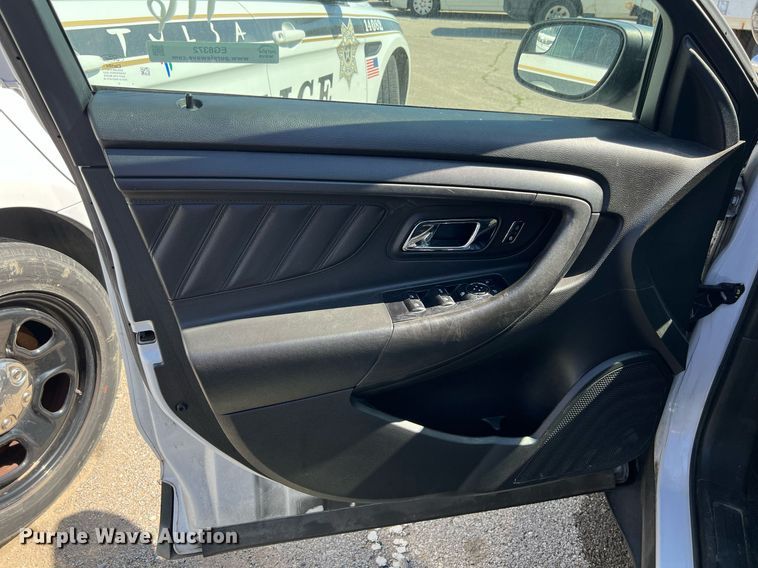 image for item EG8372 2017 Ford Taurus Police Interceptor 