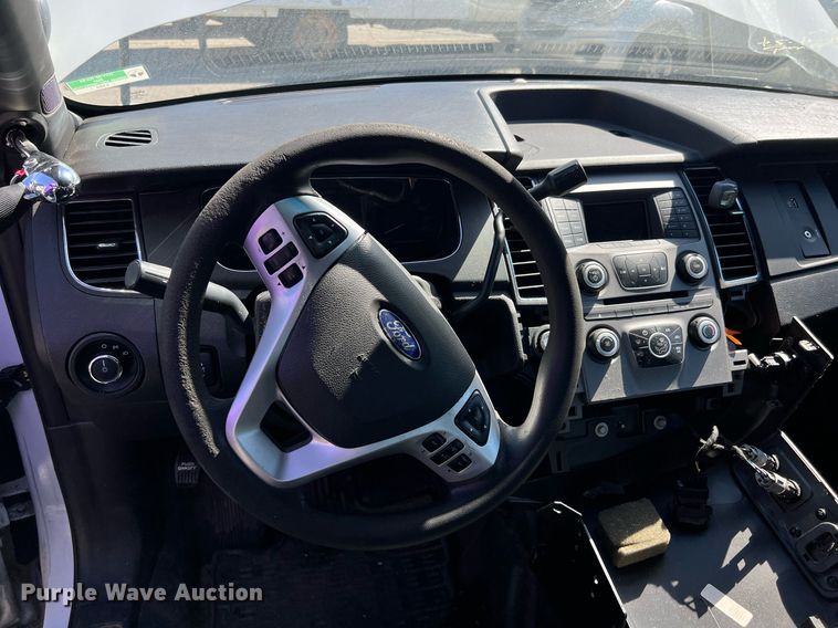 image for item EG8372 2017 Ford Taurus Police Interceptor 