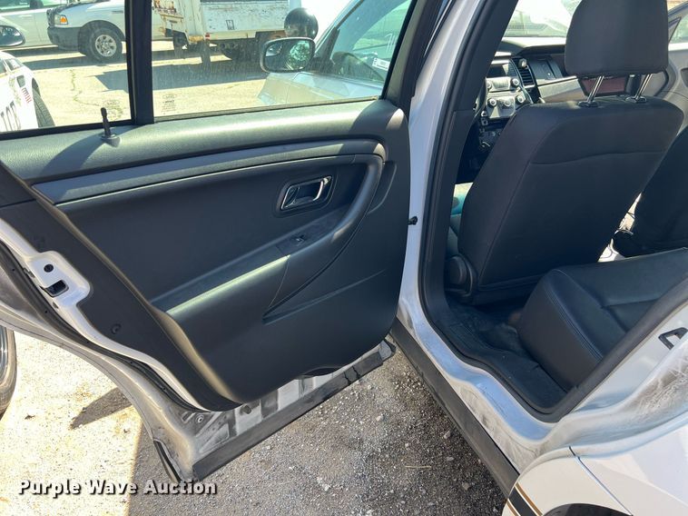 image for item EG8372 2017 Ford Taurus Police Interceptor 