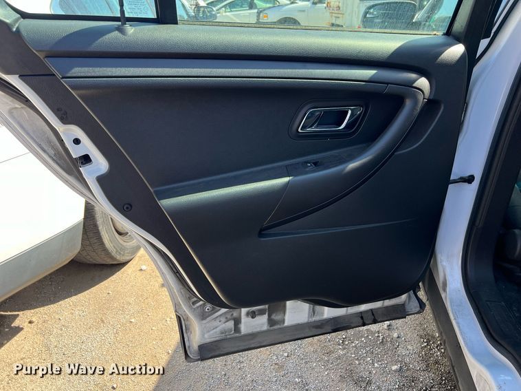 image for item EG8372 2017 Ford Taurus Police Interceptor 