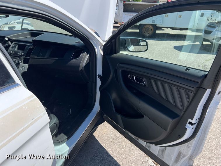 image for item EG8372 2017 Ford Taurus Police Interceptor 