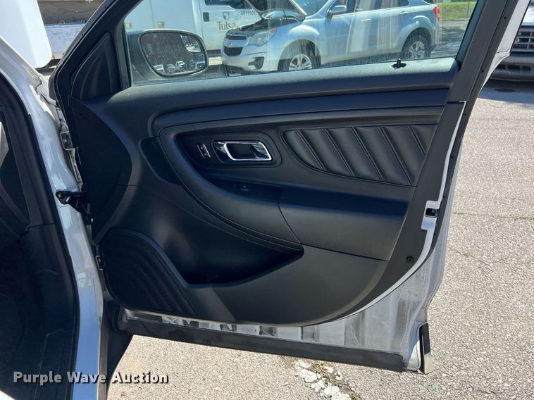 image for item EG8372 2017 Ford Taurus Police Interceptor 