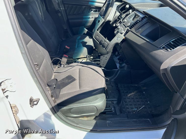 image for item EG8372 2017 Ford Taurus Police Interceptor 