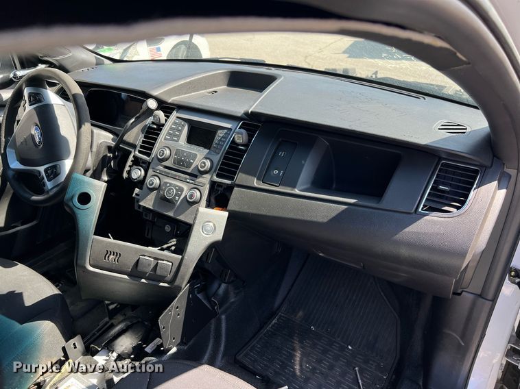 image for item EG8372 2017 Ford Taurus Police Interceptor 