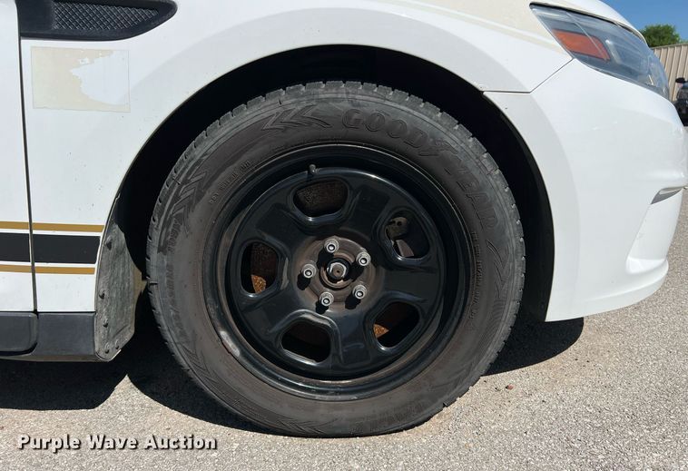 image for item EG8372 2017 Ford Taurus Police Interceptor 