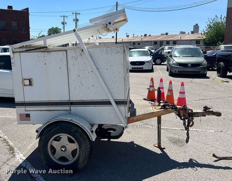 image for item EG8374 1996 Kustom Signals radar trailer