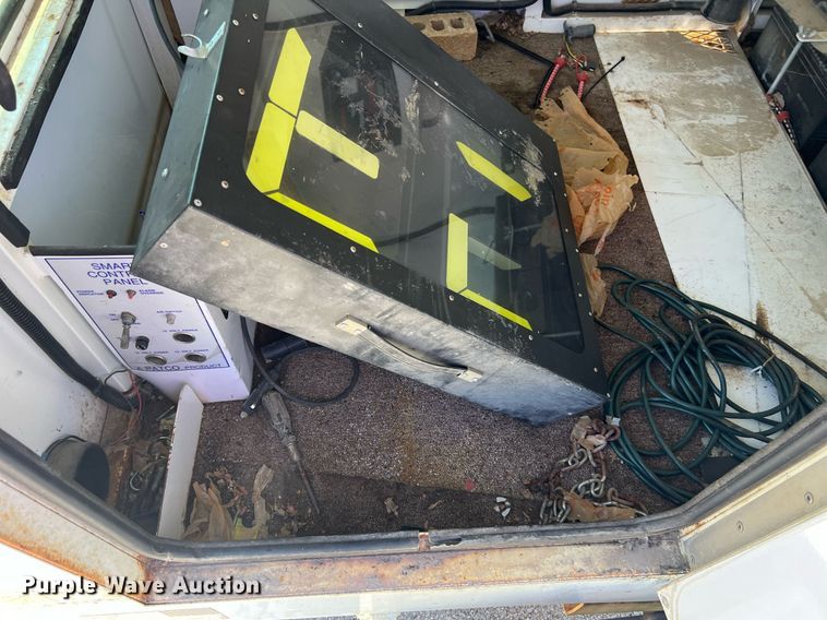 image for item EG8374 1996 Kustom Signals radar trailer