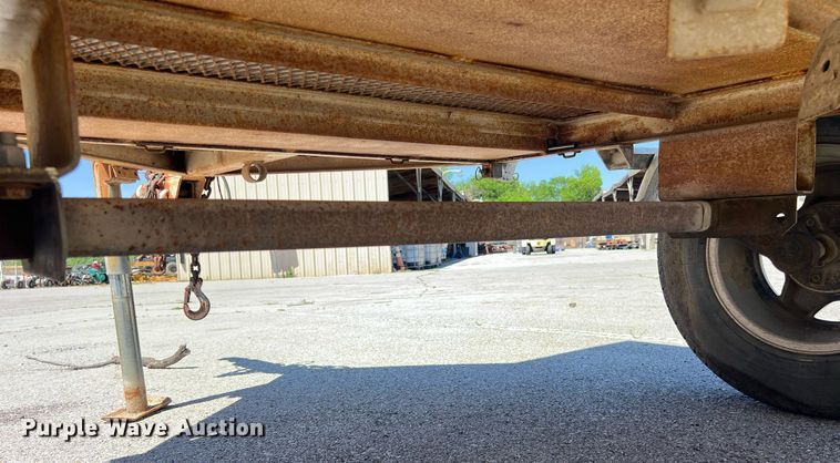 image for item EG8374 1996 Kustom Signals radar trailer