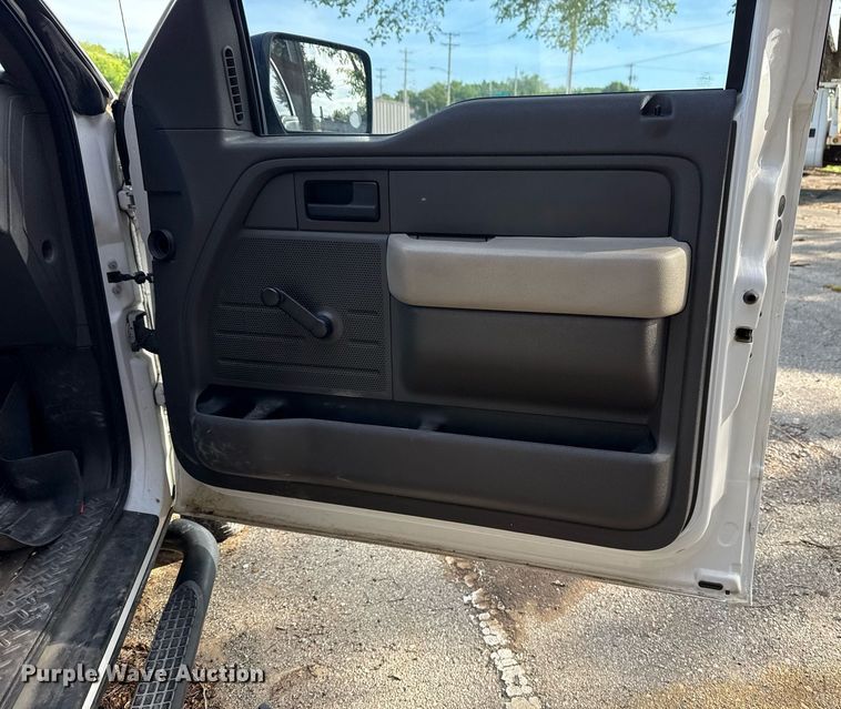 image for item EG8377 2009 Ford F150 SuperCab pickup truck