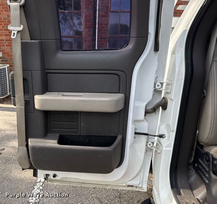 image for item EG8377 2009 Ford F150 SuperCab pickup truck