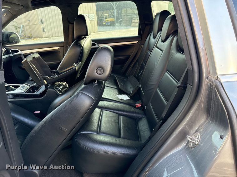image for item EG8378 2008 Porsche Cayenne SUV