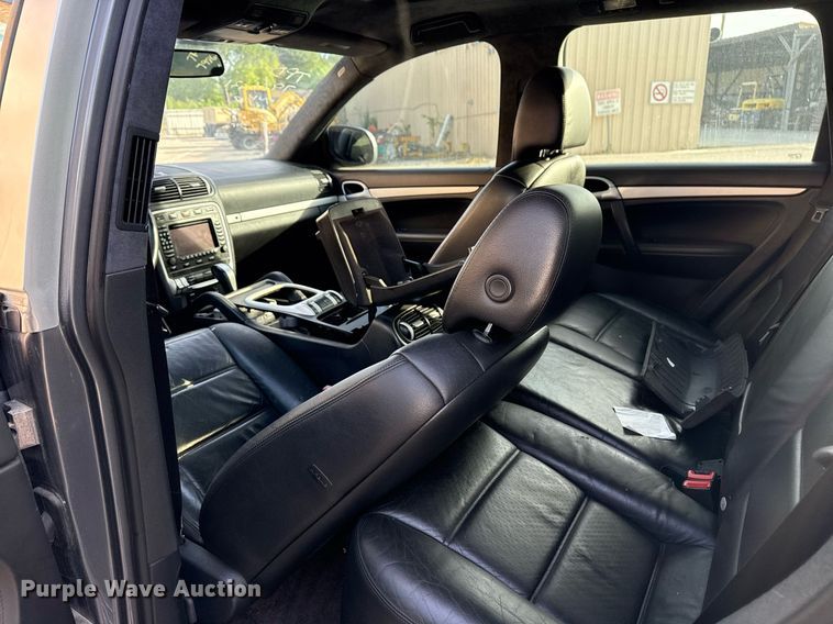 image for item EG8378 2008 Porsche Cayenne SUV