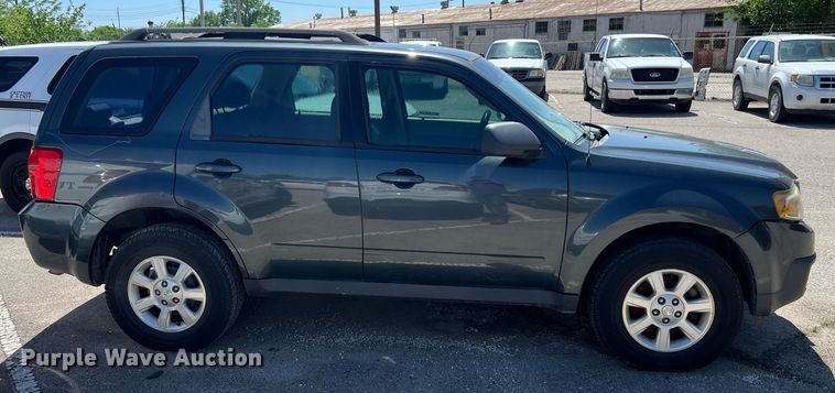 image for item EG8379 2009 Mazda Tribute SUV