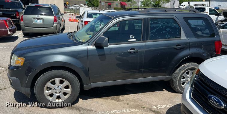 image for item EG8379 2009 Mazda Tribute SUV