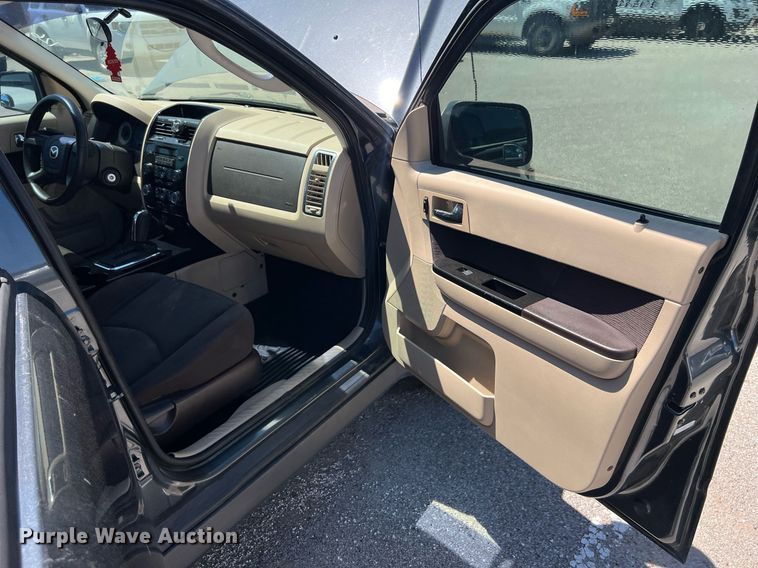 image for item EG8379 2009 Mazda Tribute SUV