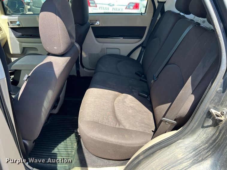 image for item EG8379 2009 Mazda Tribute SUV