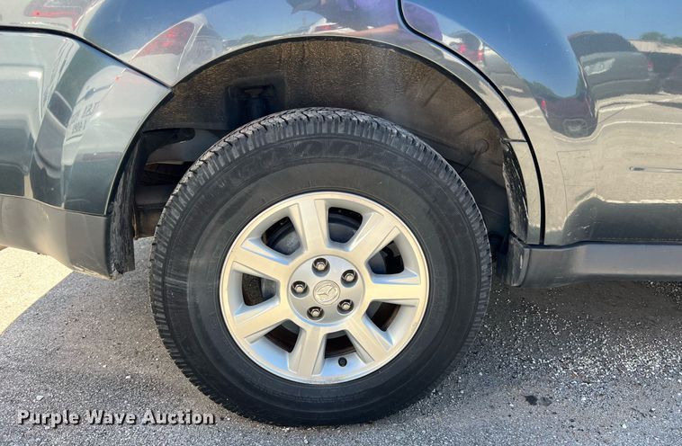 image for item EG8379 2009 Mazda Tribute SUV