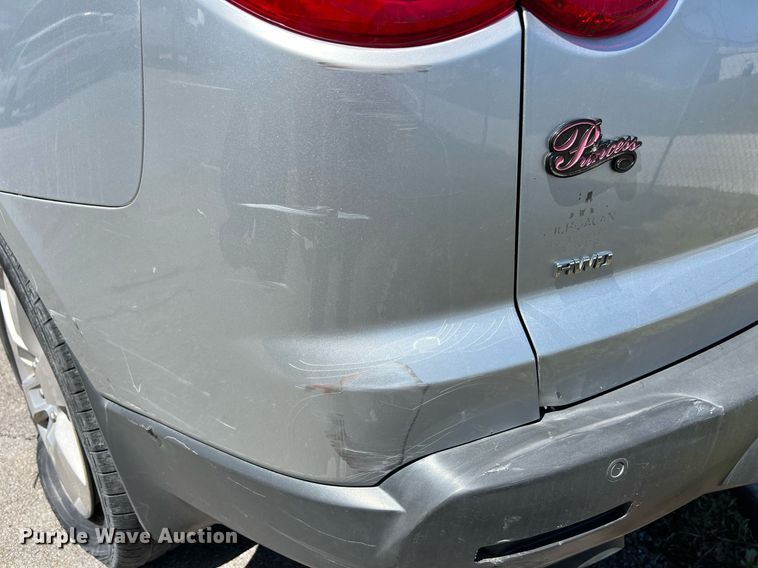 image for item EG8380 2011 Chevrolet Traverse SUV