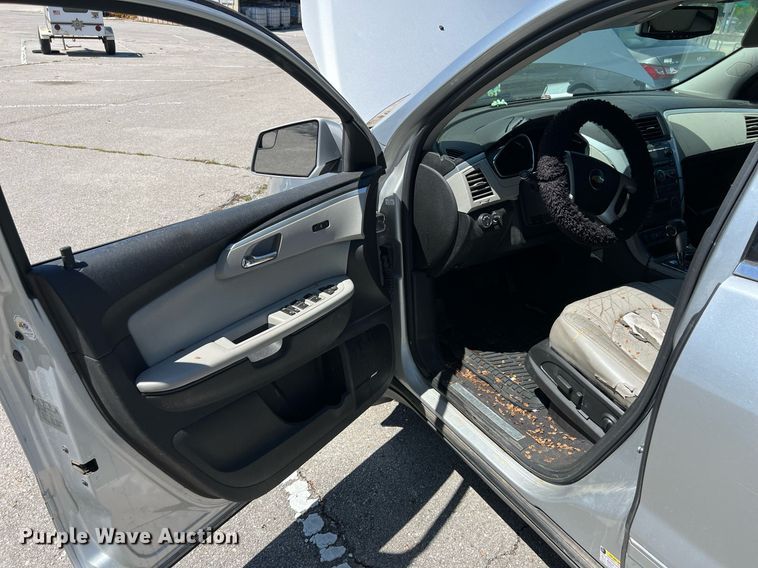 image for item EG8380 2011 Chevrolet Traverse SUV