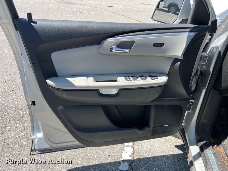 image for item EG8380 2011 Chevrolet Traverse SUV