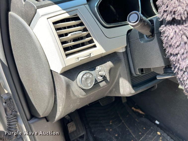 image for item EG8380 2011 Chevrolet Traverse SUV